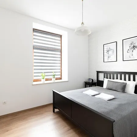 Neo Unique & Bright Apartments, Free Parking, 15min Old Town & Kazimierz - By Homelike Apartamento *