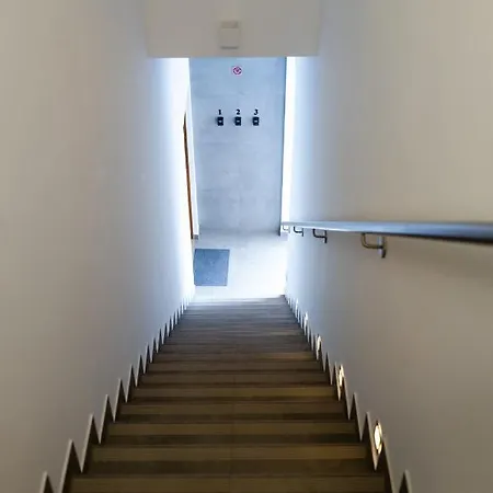 Neo Unique & Bright Apartments, Free Parking, 15min Old Town & Kazimierz - By Homelike * Cracóvia