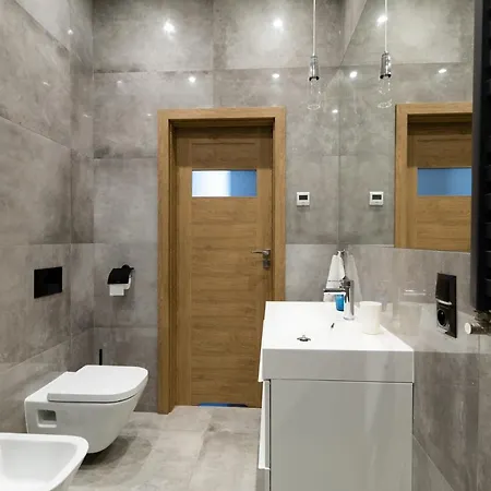 Neo Unique & Bright Apartments, Free Parking, 15min Old Town & Kazimierz - By Homelike Apartamento Cracóvia