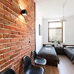 Neo Unique & Bright Apartments, Free Parking, 15min Old Town & Kazimierz - By Homelike * Krakau