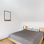 Neo Unique & Bright Apartments, Free Parking, 15min Old Town & Kazimierz - By Homelike Appartement *