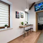 Neo Unique & Bright Apartments, Free Parking, 15min Old Town & Kazimierz - By Homelike *