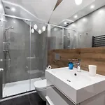 Neo Unique & Bright Apartments, Free Parking, 15min Old Town & Kazimierz - By Homelike * Krakov