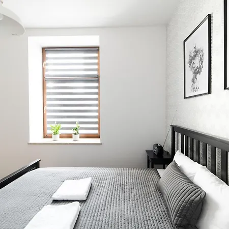 Neo Unique & Bright Apartments, Free Parking, 15min Old Town & Kazimierz - By Homelike