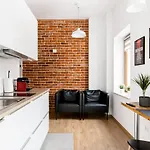 Neo Unique & Bright Apartments, Free Parking, 15min Old Town & Kazimierz - By Homelike Apartamento Cracóvia