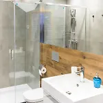 Neo Unique & Bright Apartments, Free Parking, 15min Old Town & Kazimierz - By Homelike Cracóvia