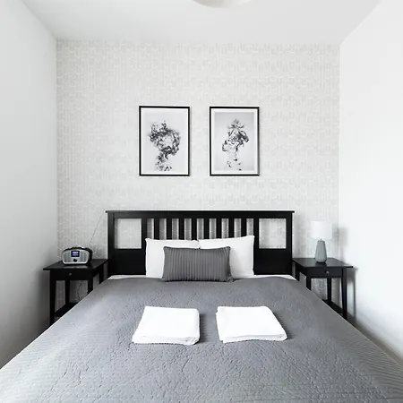 Neo Unique & Bright Apartments, Free Parking, 15min Old Town & Kazimierz - By Homelike Cracovie