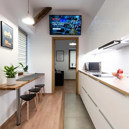 Neo Unique & Bright Apartments, Free Parking, 15min Old Town & Kazimierz - By Homelike Appartement Cracovie